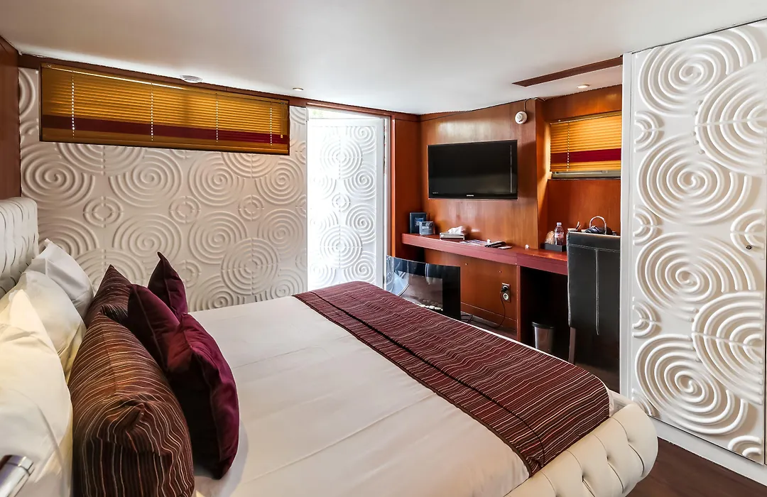 Vip Paris Yacht Hotel & Spa-1